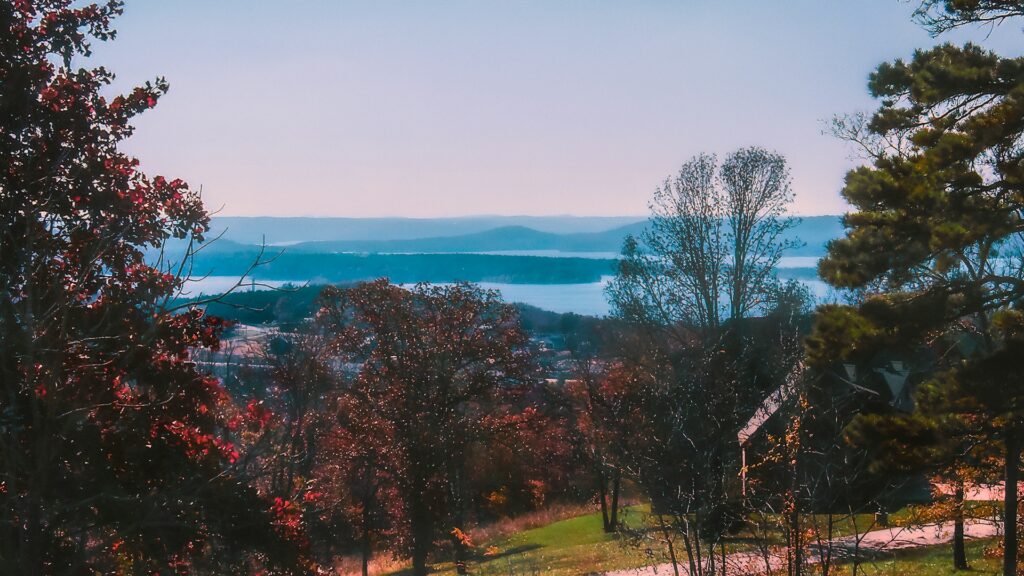 View of lake and mountains in Branson